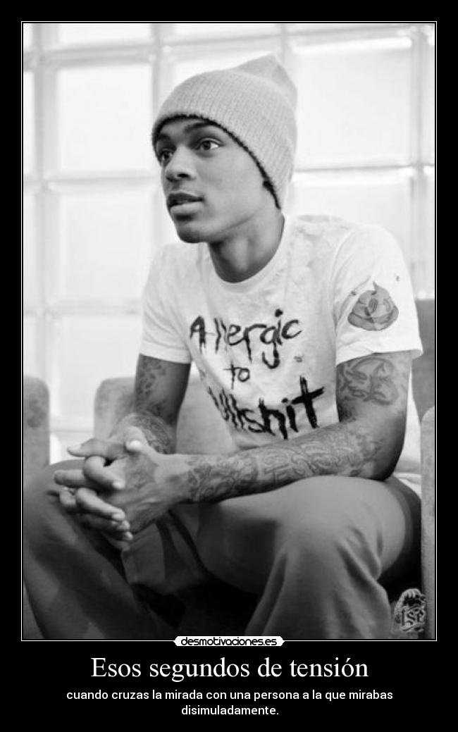 Esos segundos de tensión - cuando cruzas la mirada con una persona a la que mirabas disimuladamente.