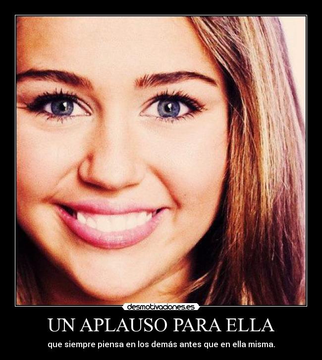 UN APLAUSO PARA ELLA -