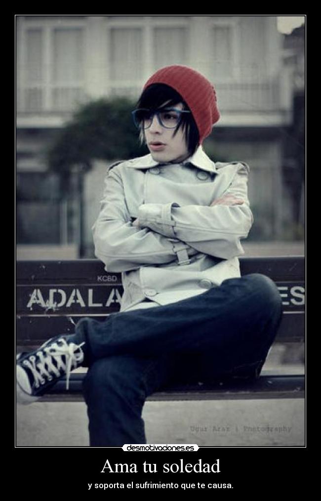 carteles soledad lovesakura desmotivaciones