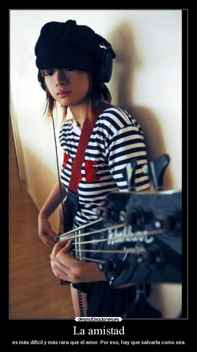 La amistad - es más difícil y más rara que el amor. Por eso, hay que salvarla como sea.