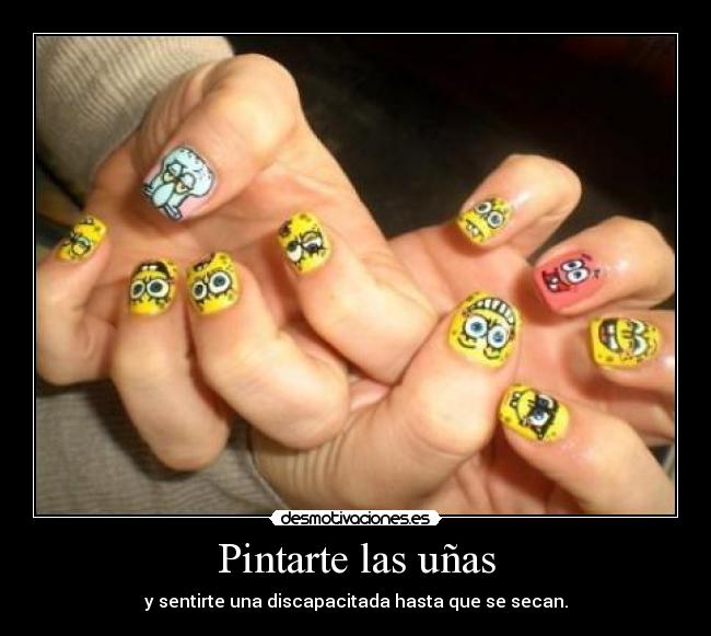 Pintarte las uñas - y sentirte una discapacitada hasta que se secan.