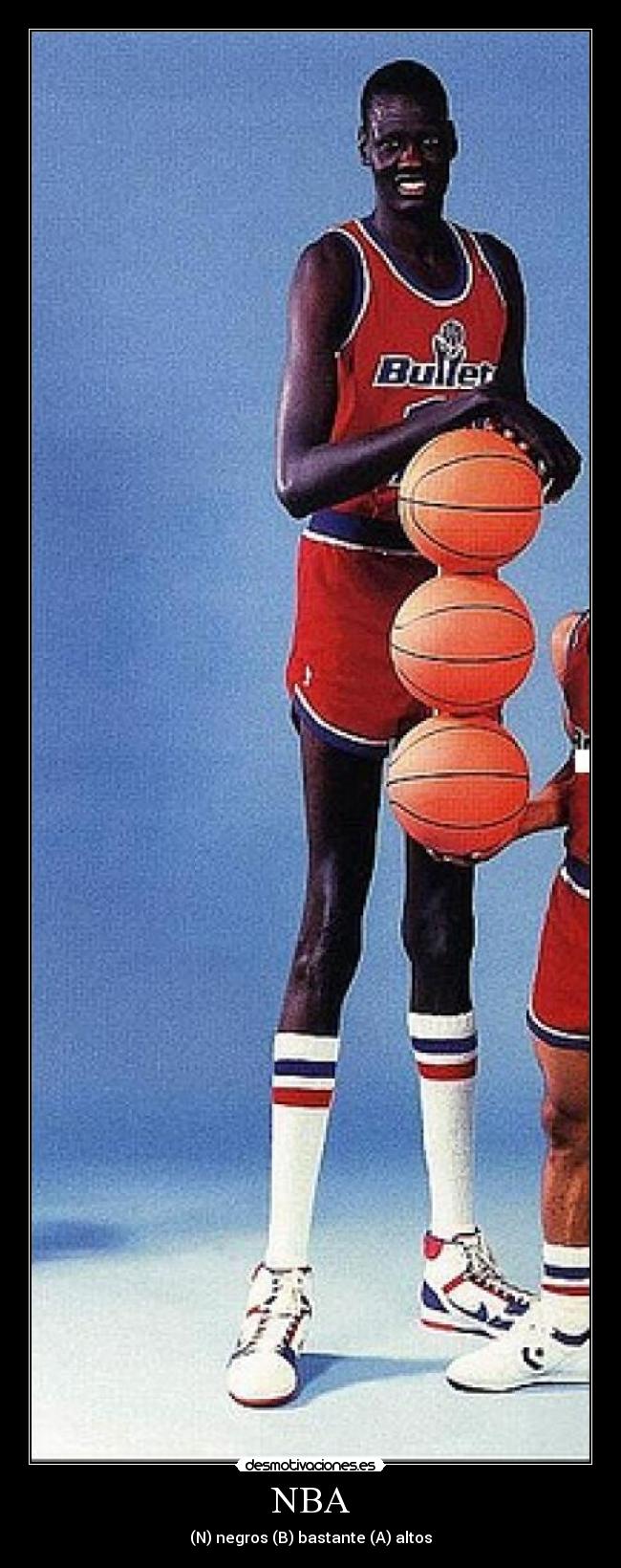 carteles negros altos baloncesto desmotivaciones