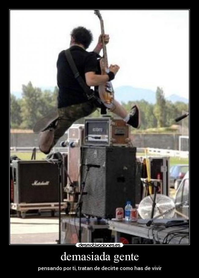 demasiada gente -