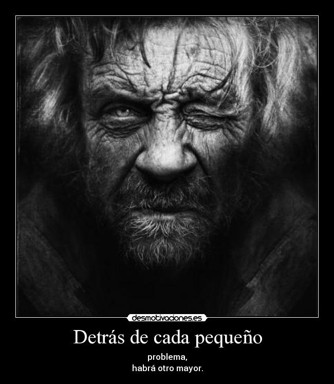 Detrás de cada pequeño -