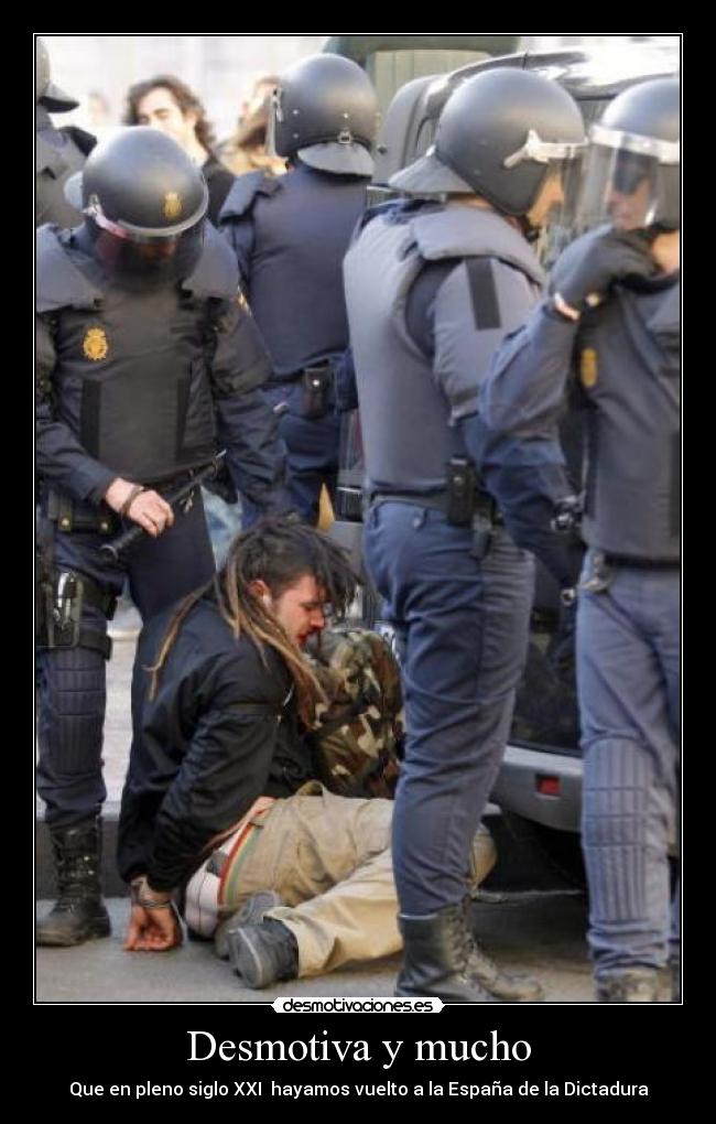 carteles carga polical valencia 2012 desmotivaciones