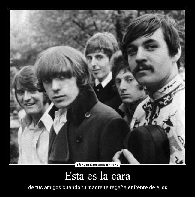 Esta es la cara - de tus amigos cuando tu madre te regaña enfrente de ellos