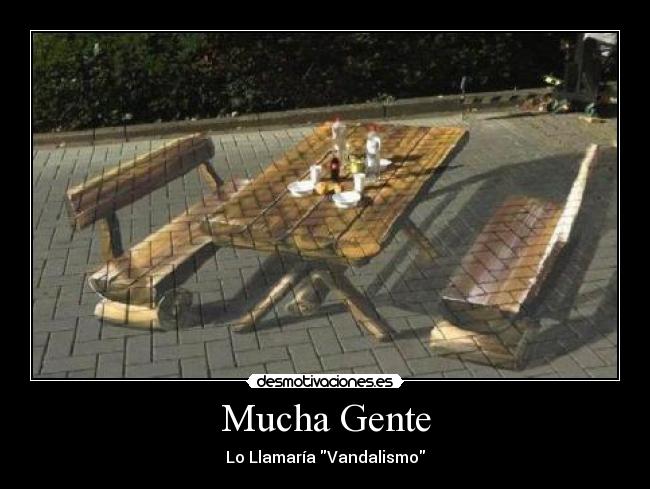 Mucha Gente -