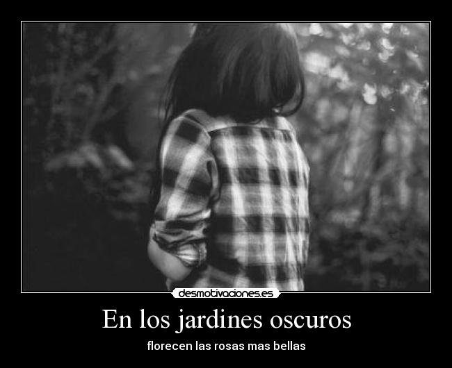 En los jardines oscuros -