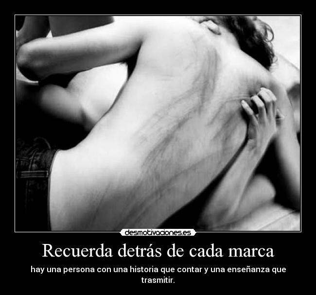 carteles detras cada marca desmotivaciones