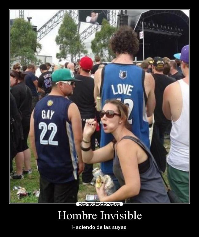 Hombre Invisible - Haciendo de las suyas.