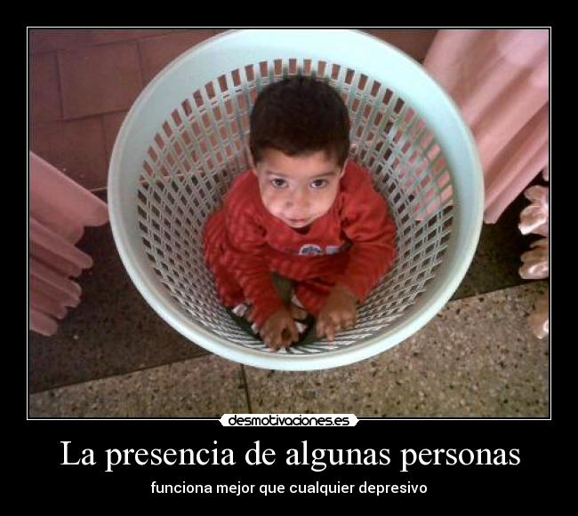 carteles presencia algunas personas desmotivaciones