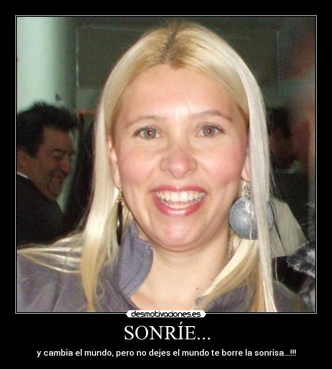 SONRÍE... -