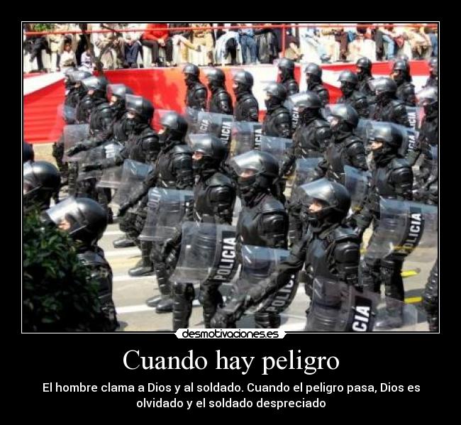 carteles soldado peligro dios comunismo nazismo facismo hitler adolf pinochet franco desmotivaciones