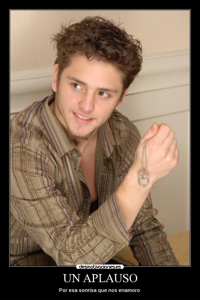 UN APLAUSO - 