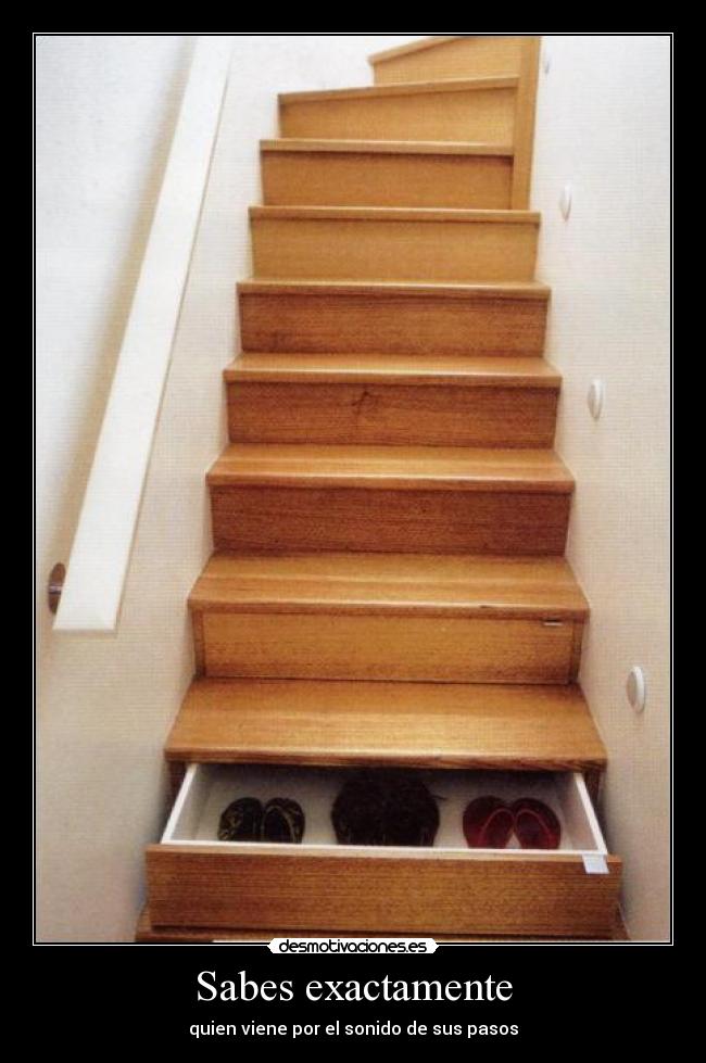 carteles escaleras pasos sonidos alguien desmotivaciones