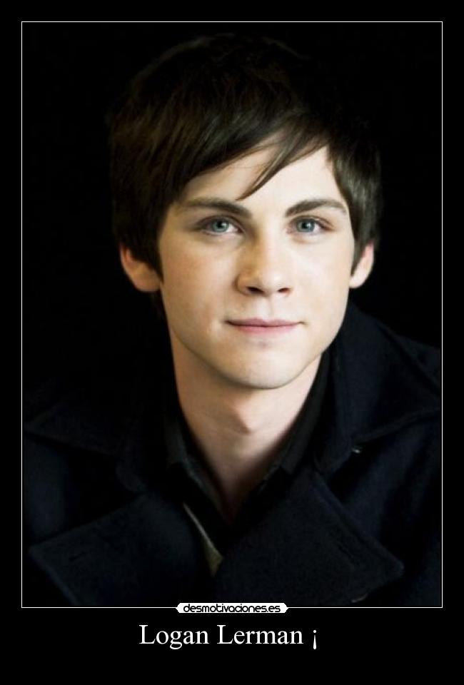 Logan Lerman ¡ -
