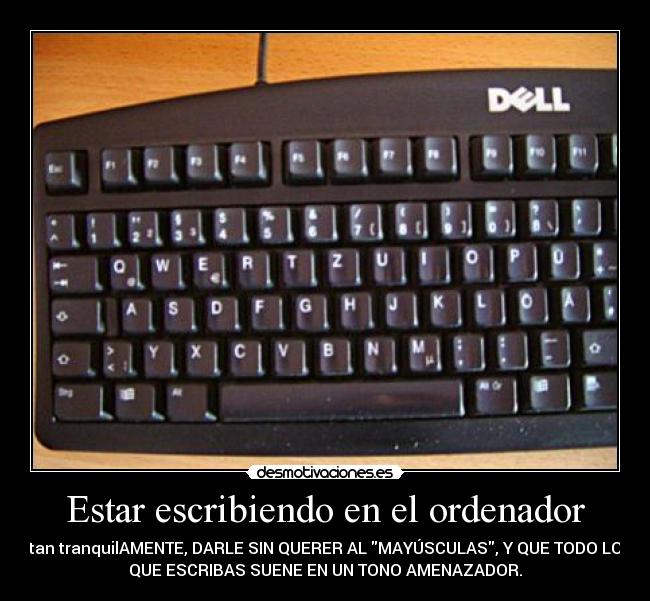 Estar escribiendo en el ordenador - 