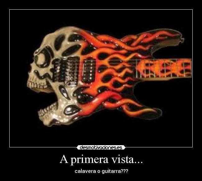 A primera vista... - calavera o guitarra???