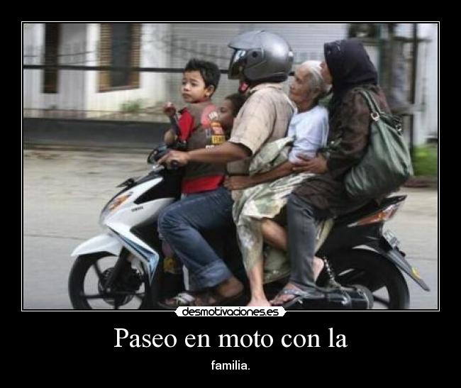 Paseo en moto con la -