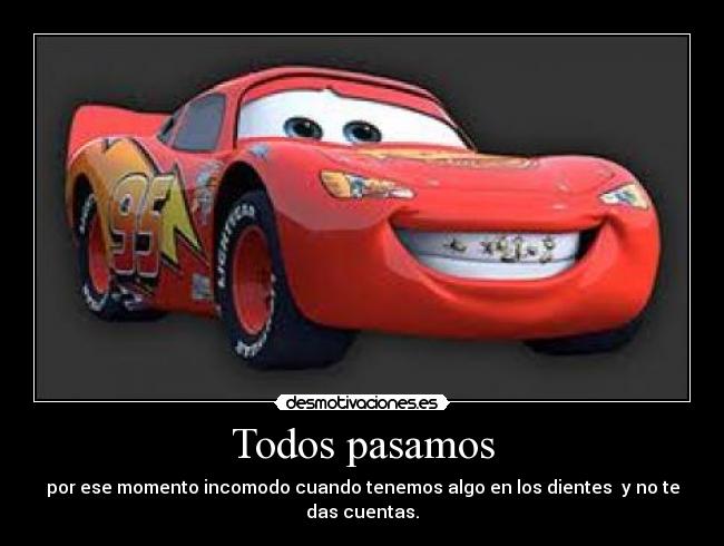 Todos pasamos - por ese momento incomodo cuando tenemos algo en los dientes y no te das cuentas.