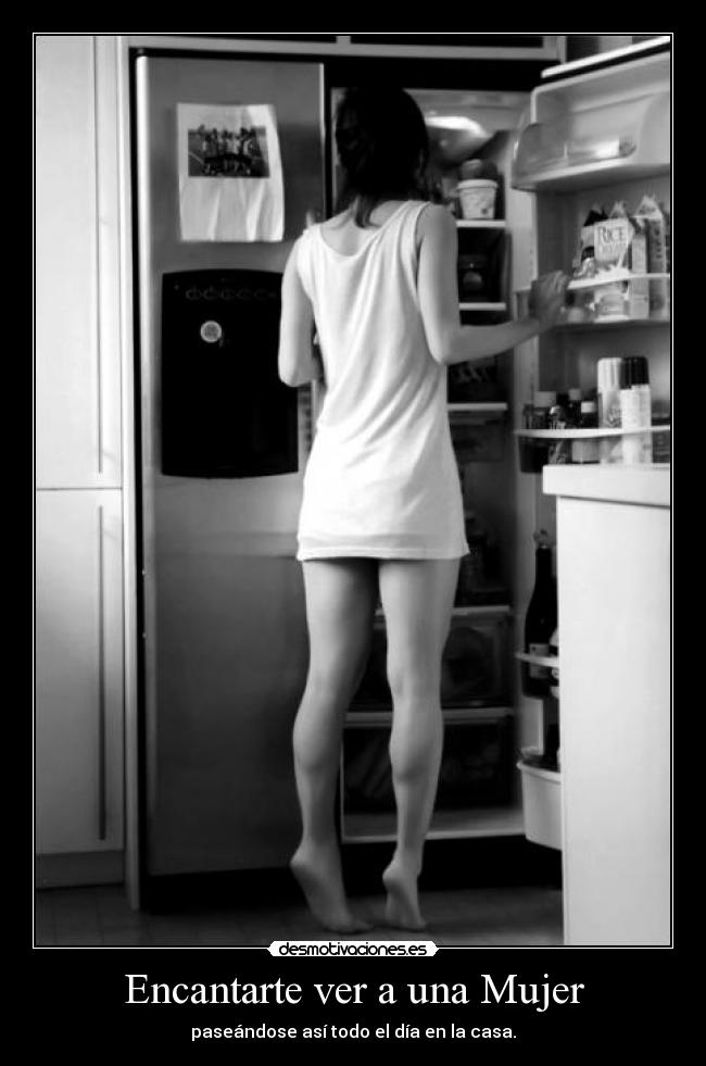 Encantarte ver a una Mujer - paseándose así todo el día en la casa.