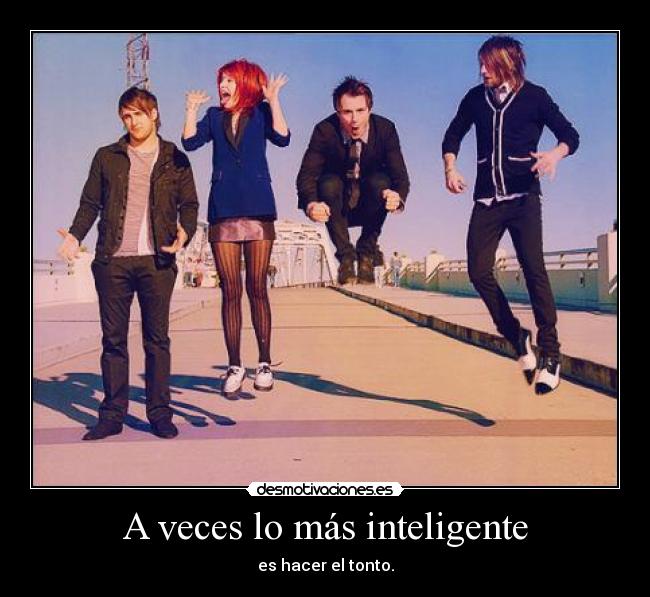 carteles tonto inteligente esas cosas nazis desmotivaciones