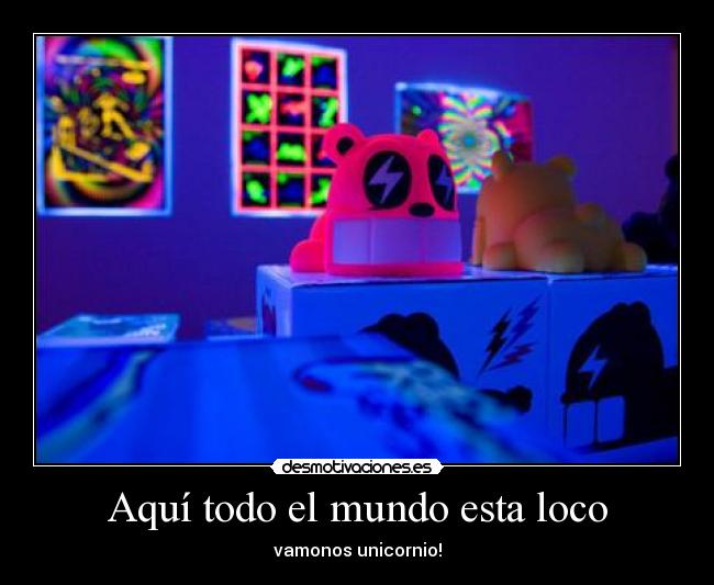 carteles mundo locura desmotivaciones