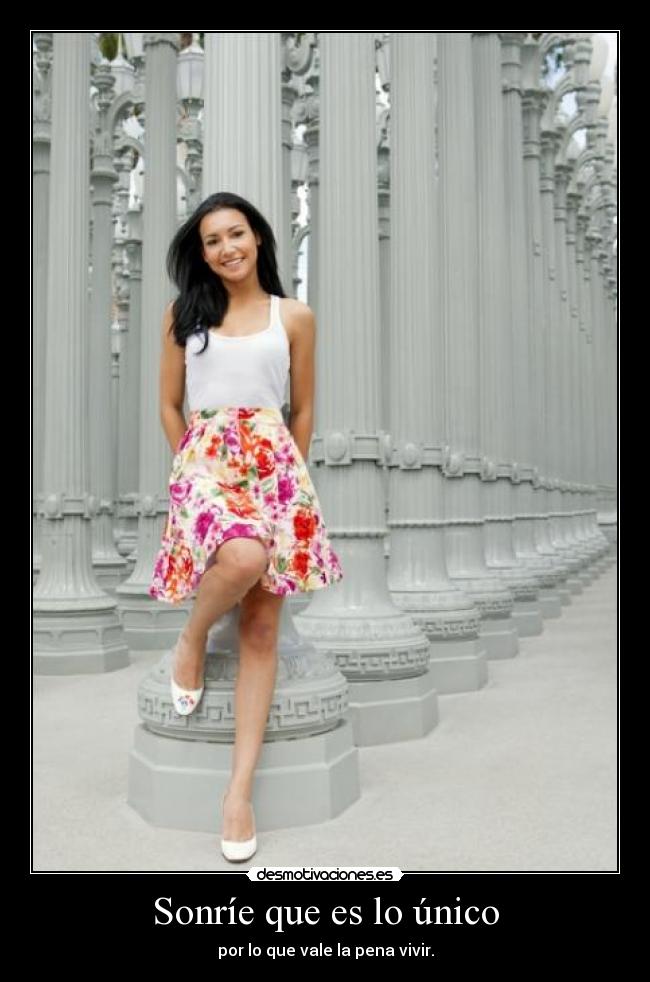 Sonríe que es lo único -