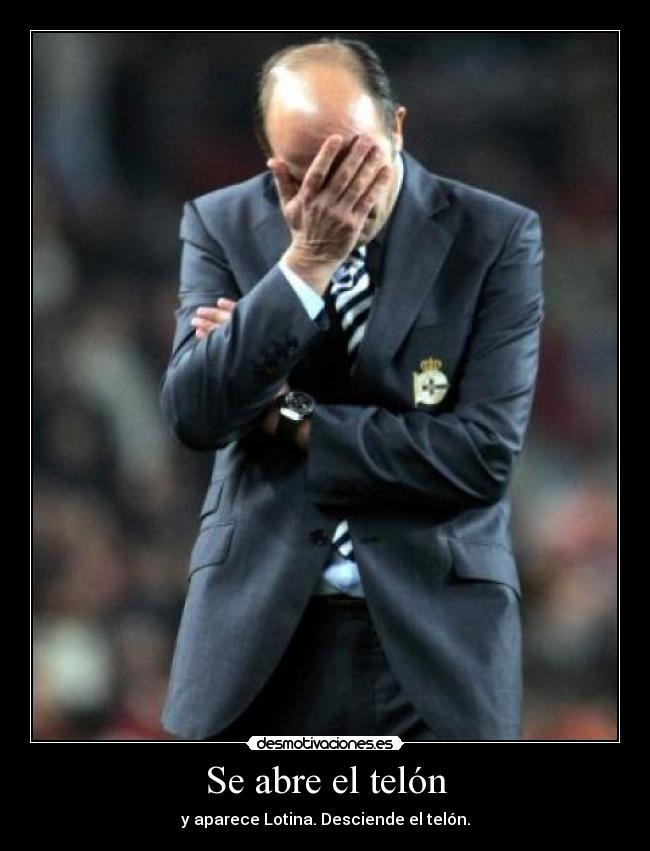Se abre el telón - y aparece Lotina. Desciende el telón.