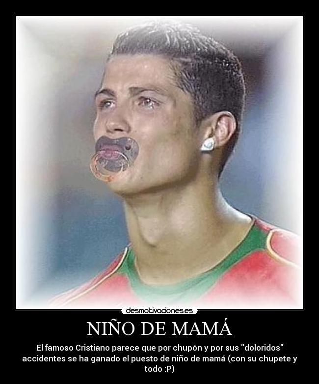 NIÑO DE MAMÁ -