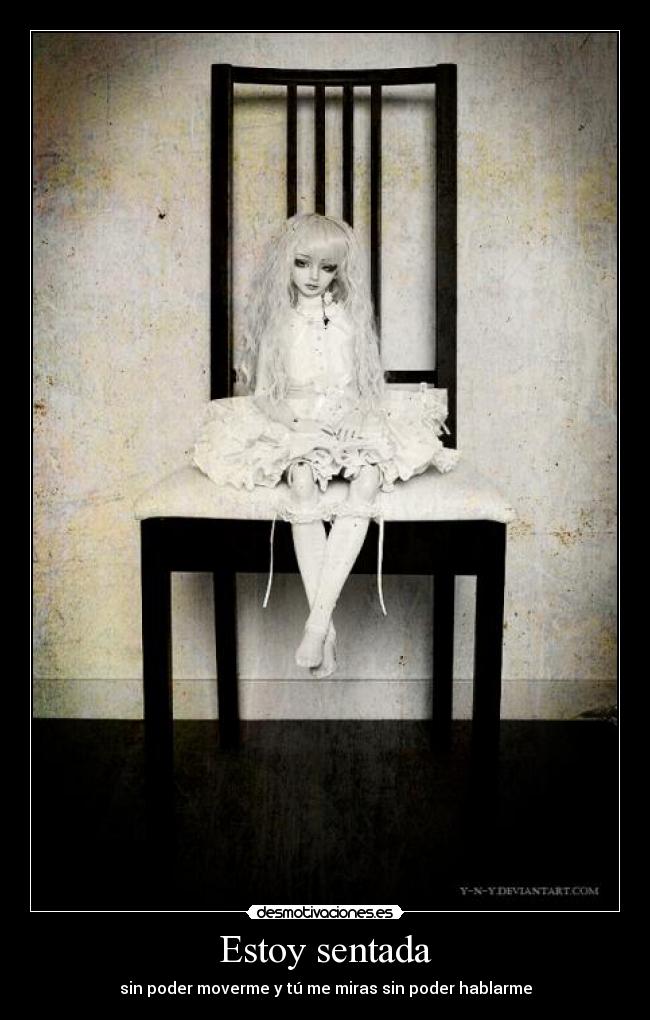 Estoy sentada -