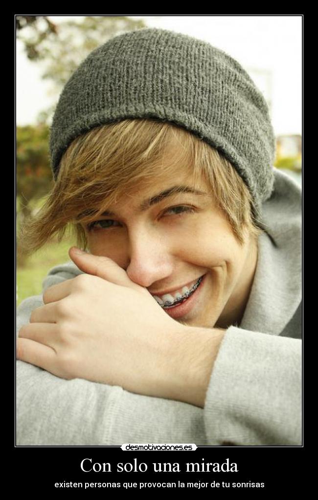 Con solo una mirada - existen personas que provocan la mejor de tu sonrisas