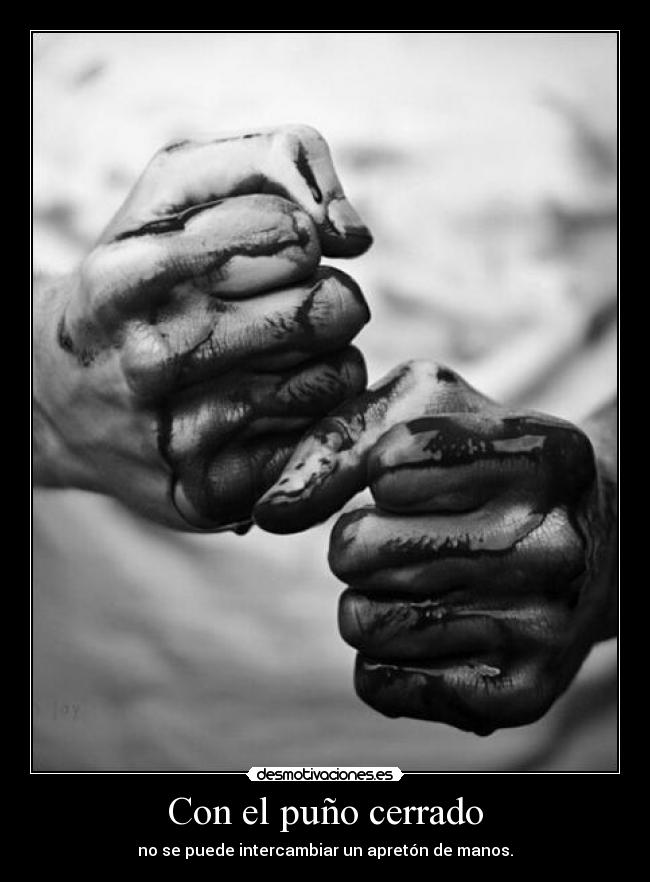 Con el puño cerrado - 