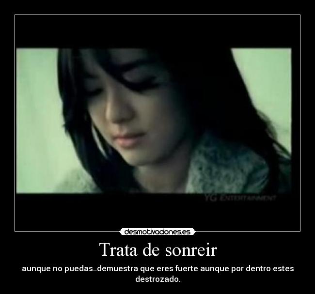 Trata de sonreir -