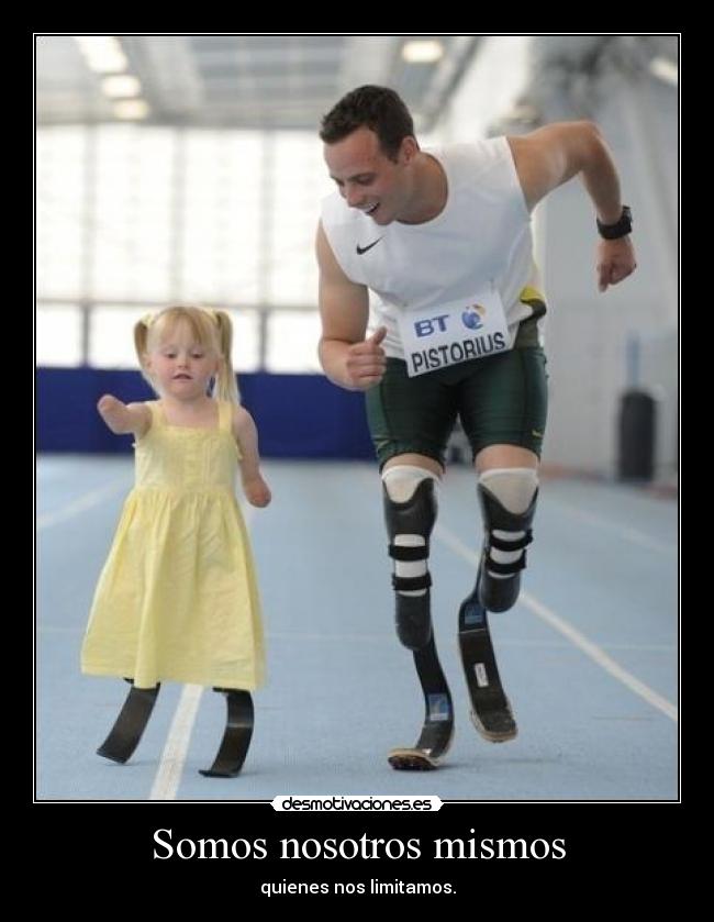 carteles loupsolitaire fumun vendidi paranoias varias lyta camench viveydejavivir7 familia lemur siipiiacarme desmotivaciones