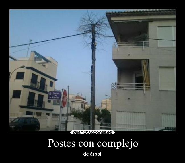 Postes con complejo - de árbol.