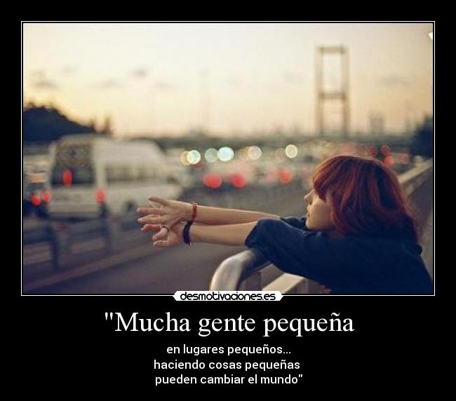 Mucha gente pequeña -