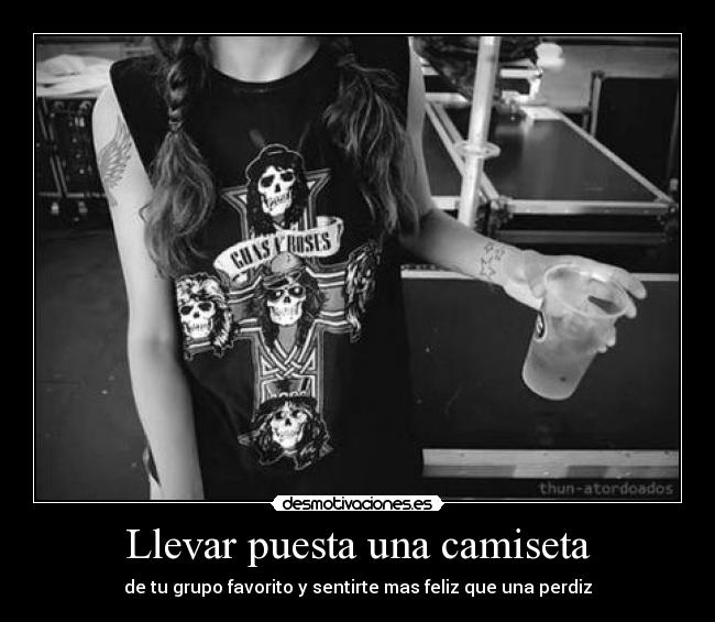 Llevar puesta una camiseta - 