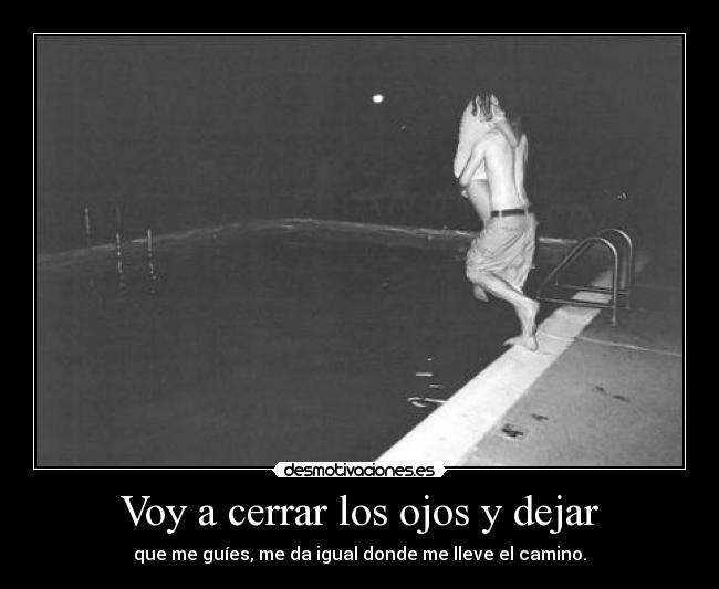 carteles felicidades minioscuro sabes xddd nina loca perrilla meeeeeeses desmotivaciones