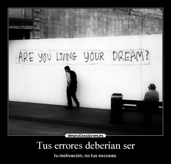 Tus errores deberían ser -