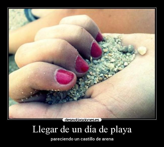 Llegar de un día de playa - pareciendo un castillo de arena