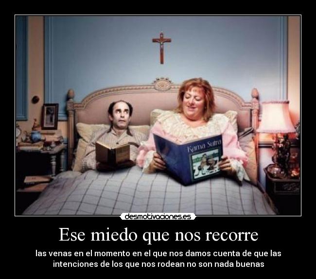 carteles miedo eften salio pareado badum tsss desmotivaciones