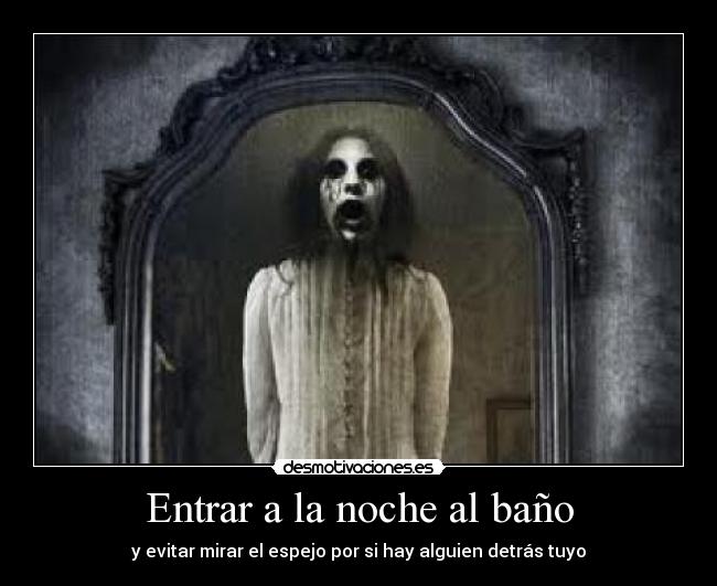 Entrar a la noche al baño -
