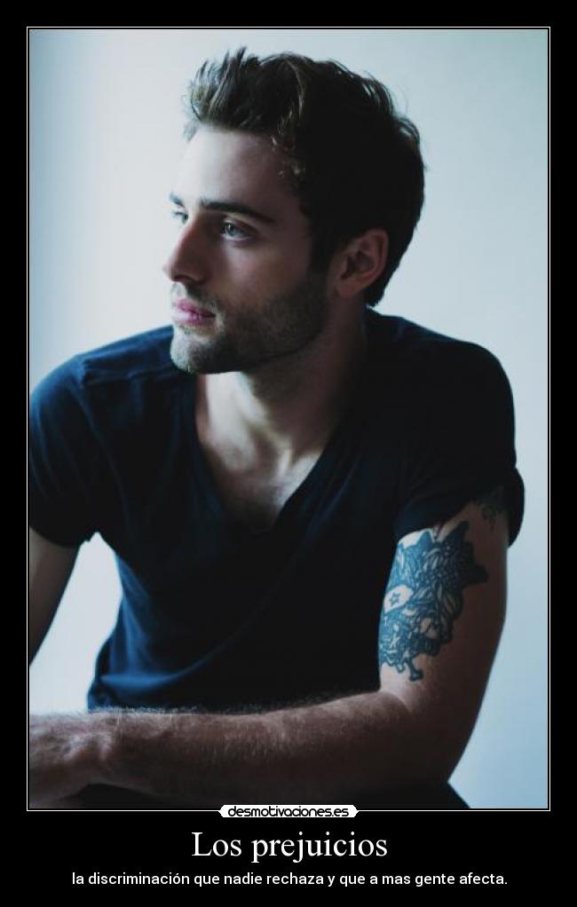 carteles prejuicios desmotivaciones