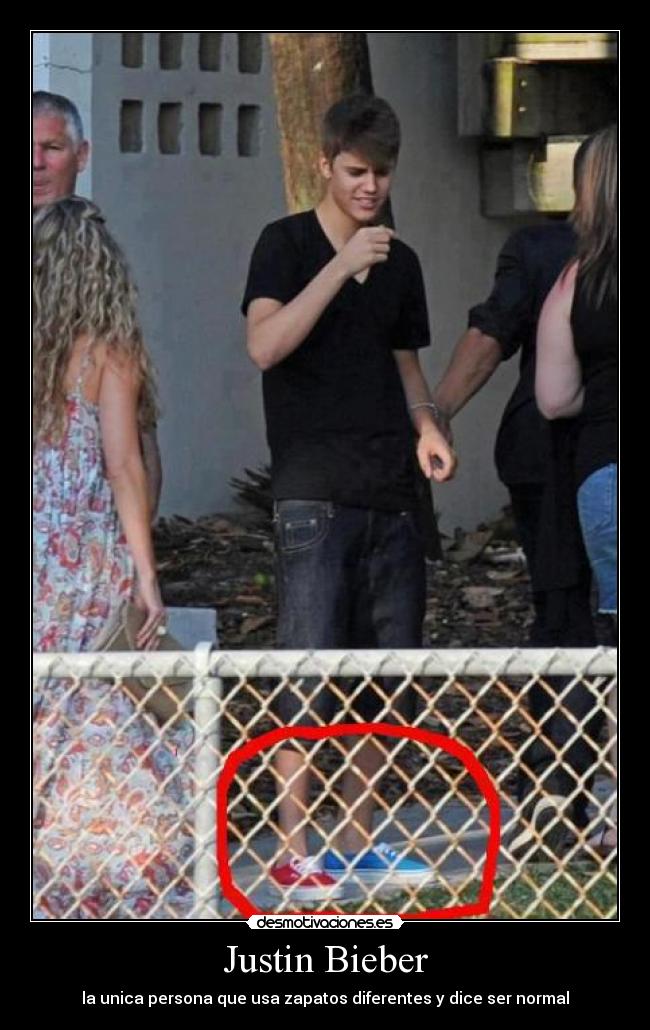 Justin Bieber - la unica persona que usa zapatos diferentes y dice ser normal