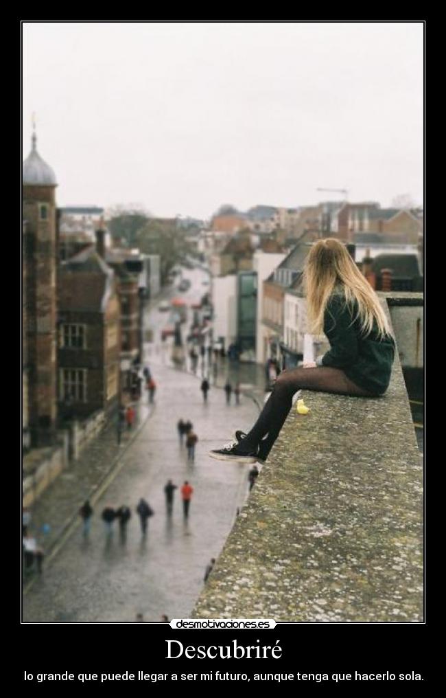 carteles edelweis tiene que hacerlo sola pero suficiente fuerte desmopornositas clanpechotes desmotivaciones