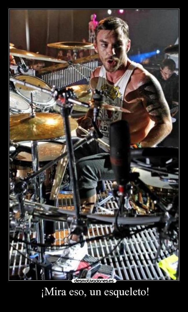 ¡Mira eso, un esqueleto! - 