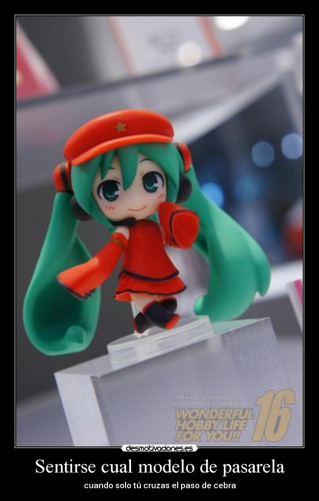 carteles harukaze nigatsu vocaloid miku hatsune modelo con trajecito hazte con todos los nendoroids desmotivaciones