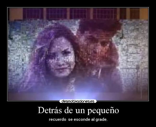 Detrás de un pequeño - recuerdo se esconde al grade.