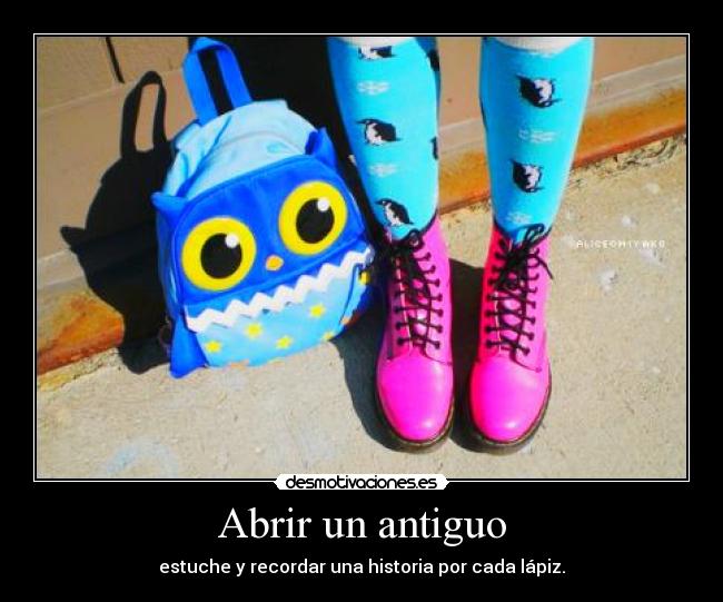 Abrir un antiguo - estuche y recordar una historia por cada lápiz.